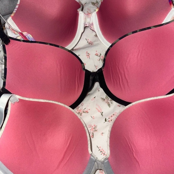 victoria’s secret pink bra bundle (3) - Picture 3 of 4